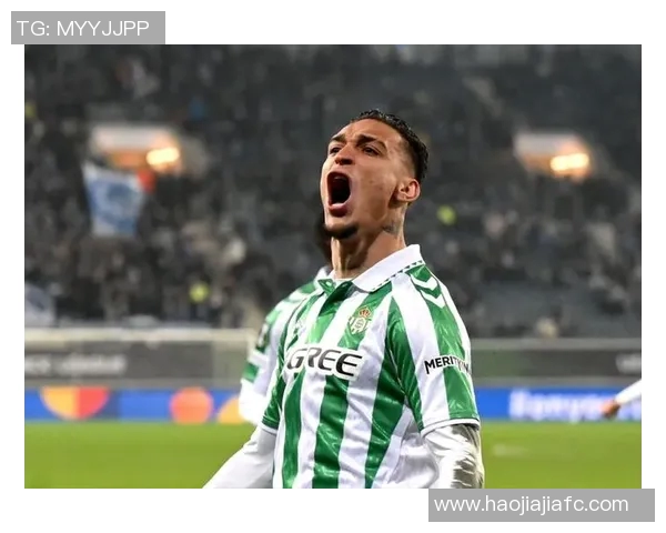 足球明星通过视频电话分享训练心得与生活趣事引发球迷热议